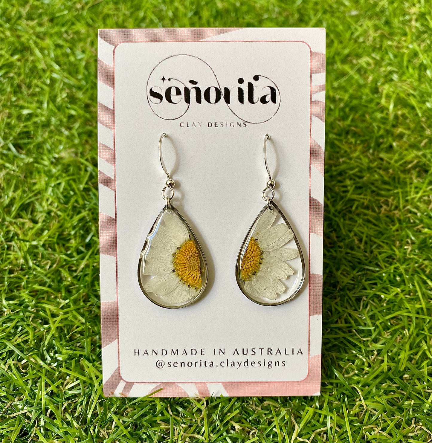 Daisy tear drop earrings