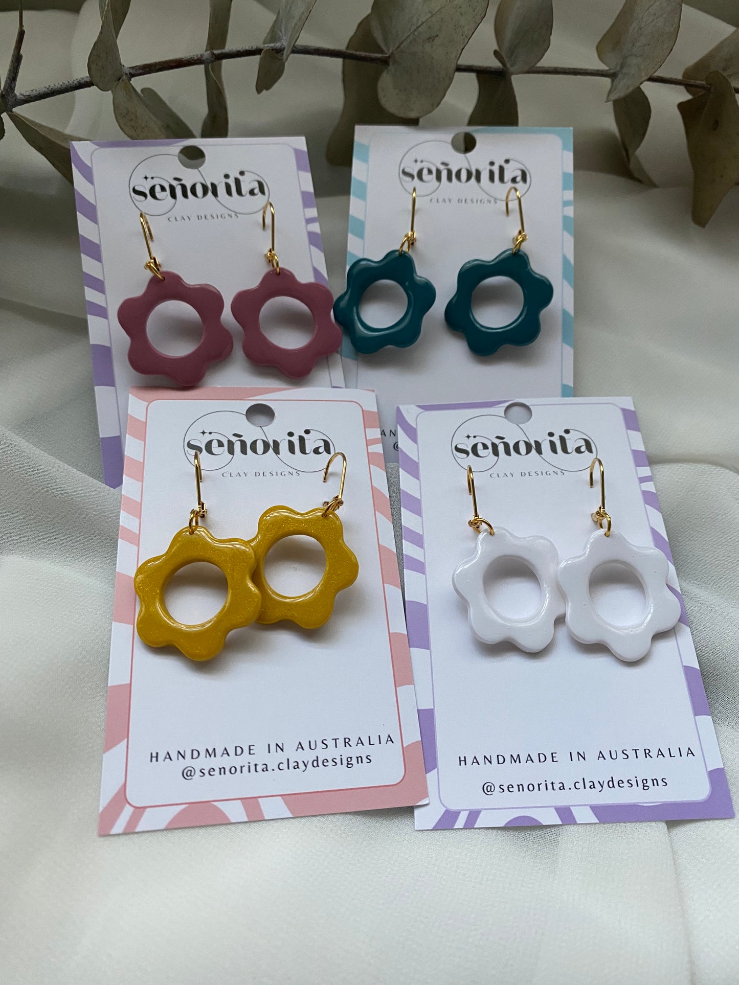 Daisy Flower dangles