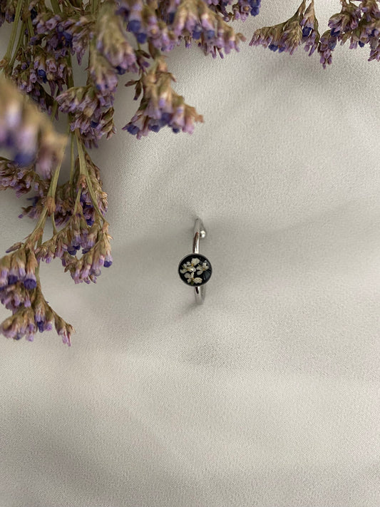 Black Queen Anne’s Ring